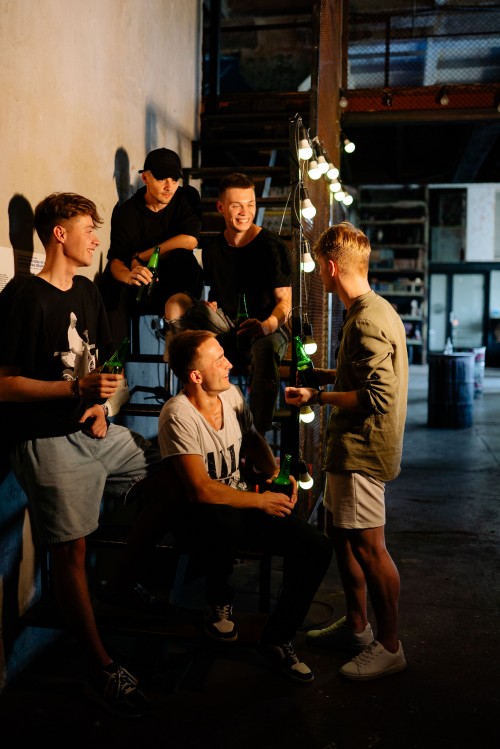 Galeria zdjęć z wieczoru kawalerskiego w aplikacji PartyPicture
